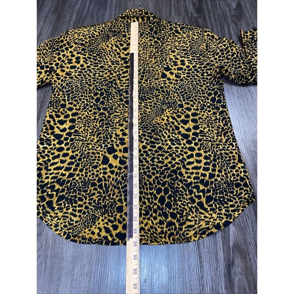 VTG Womens Animal Print Button Up Shirt M Tan Black Retro 90s Cheetah Mob Wife - Picture 10 of 13